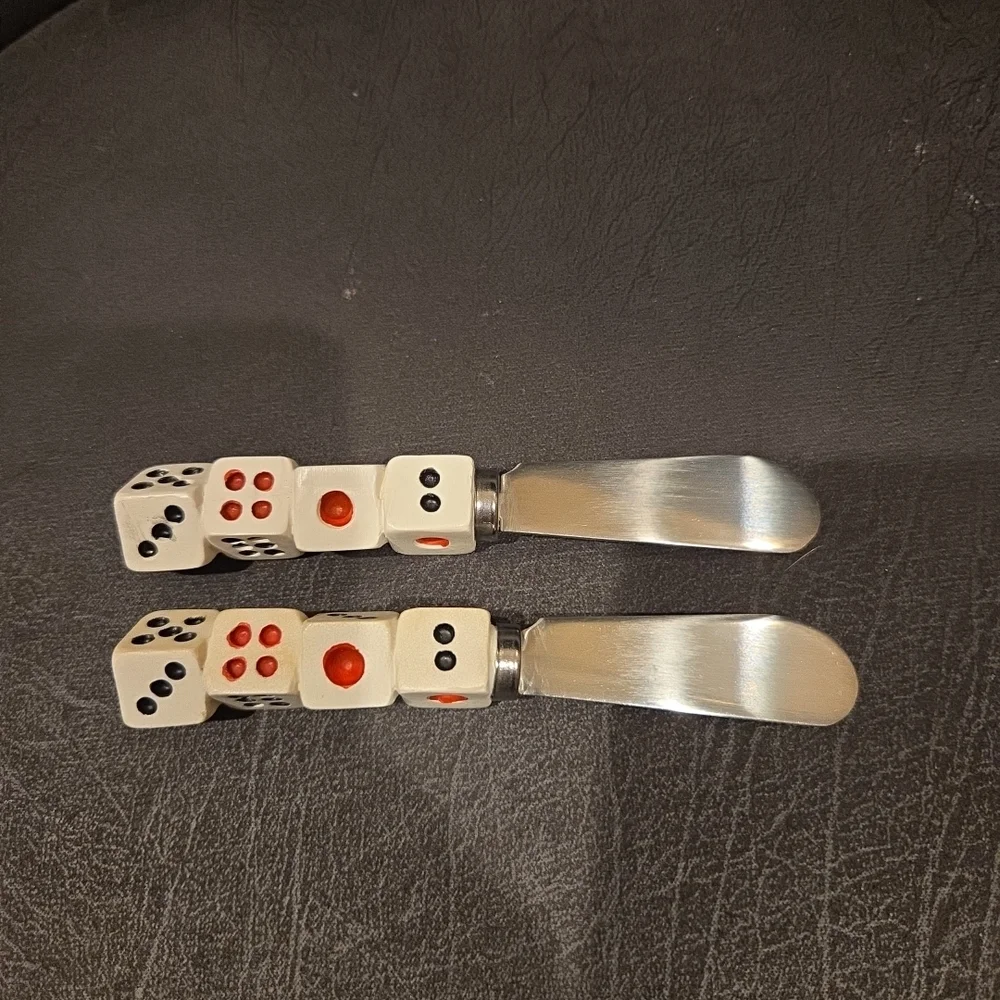 Set of 2 Butter Knife Spreader Dice Casino Theme